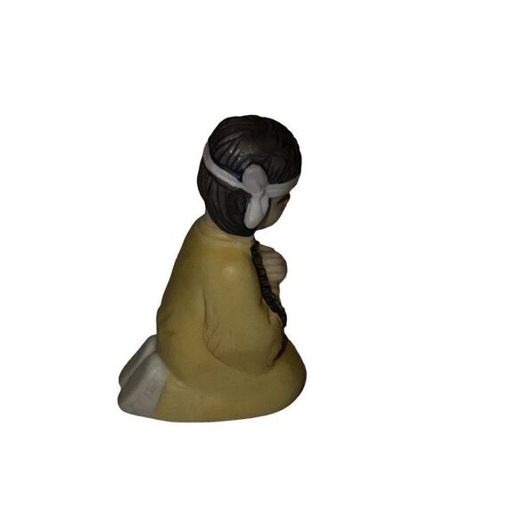 House of Lloyd HOL Native American Girl Mary Kneeling Nativity Figurine 1992 - Picture 3 of 7